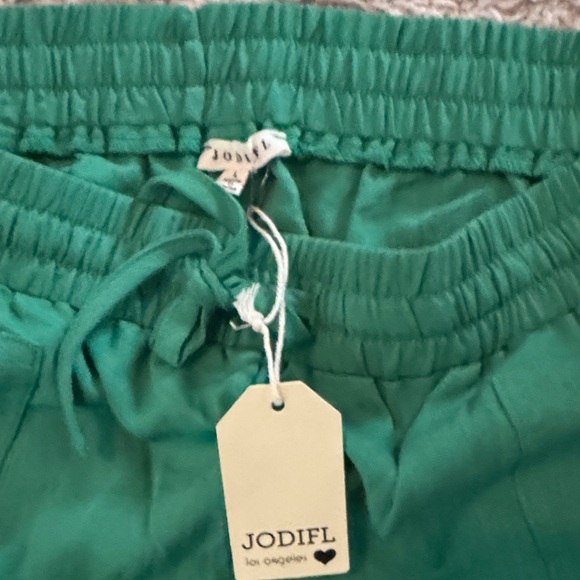 JODIFL Emerald Green Women's Cargo Shorts - Picture 2 of 2